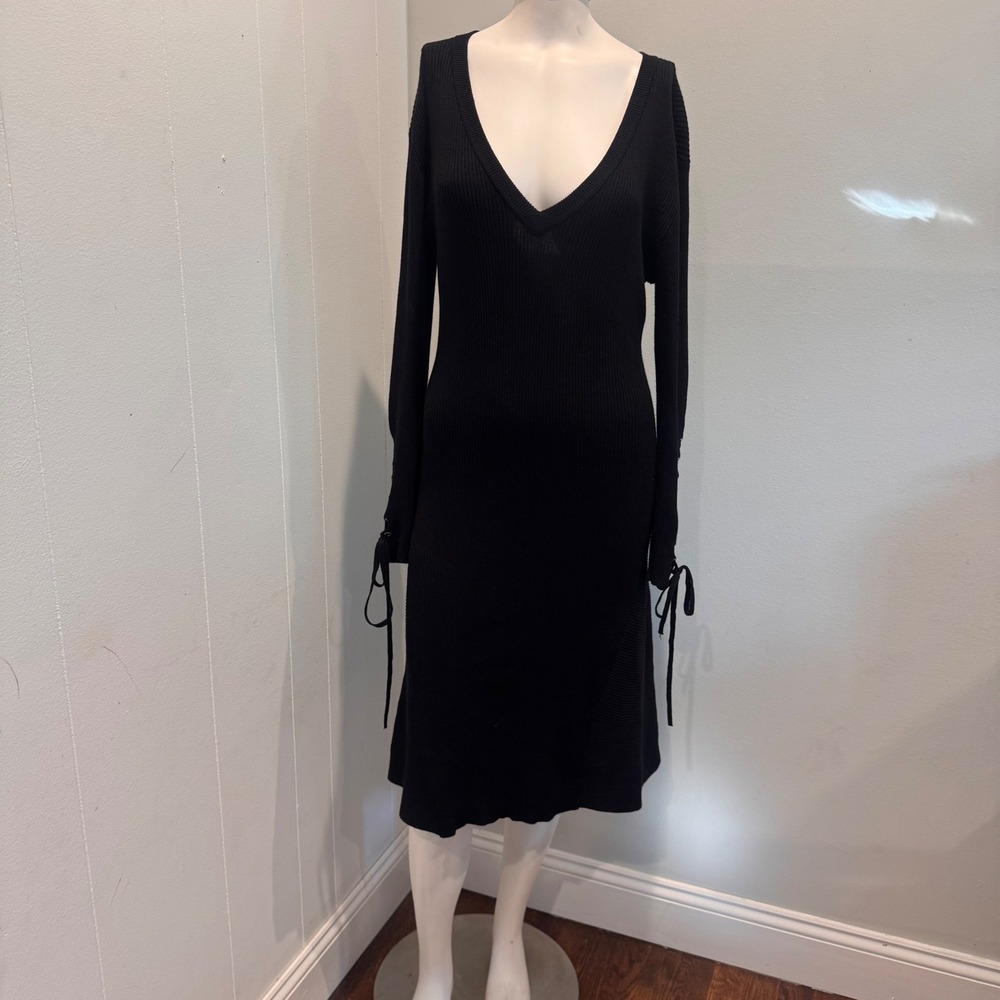 Love Scarlett Black Lace Up Sleeve Sweater Dress Lace Up Detail | Size M